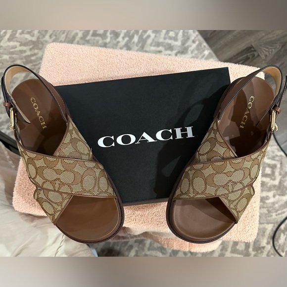 Coach Fraser Sandal - Picture 4 of 5